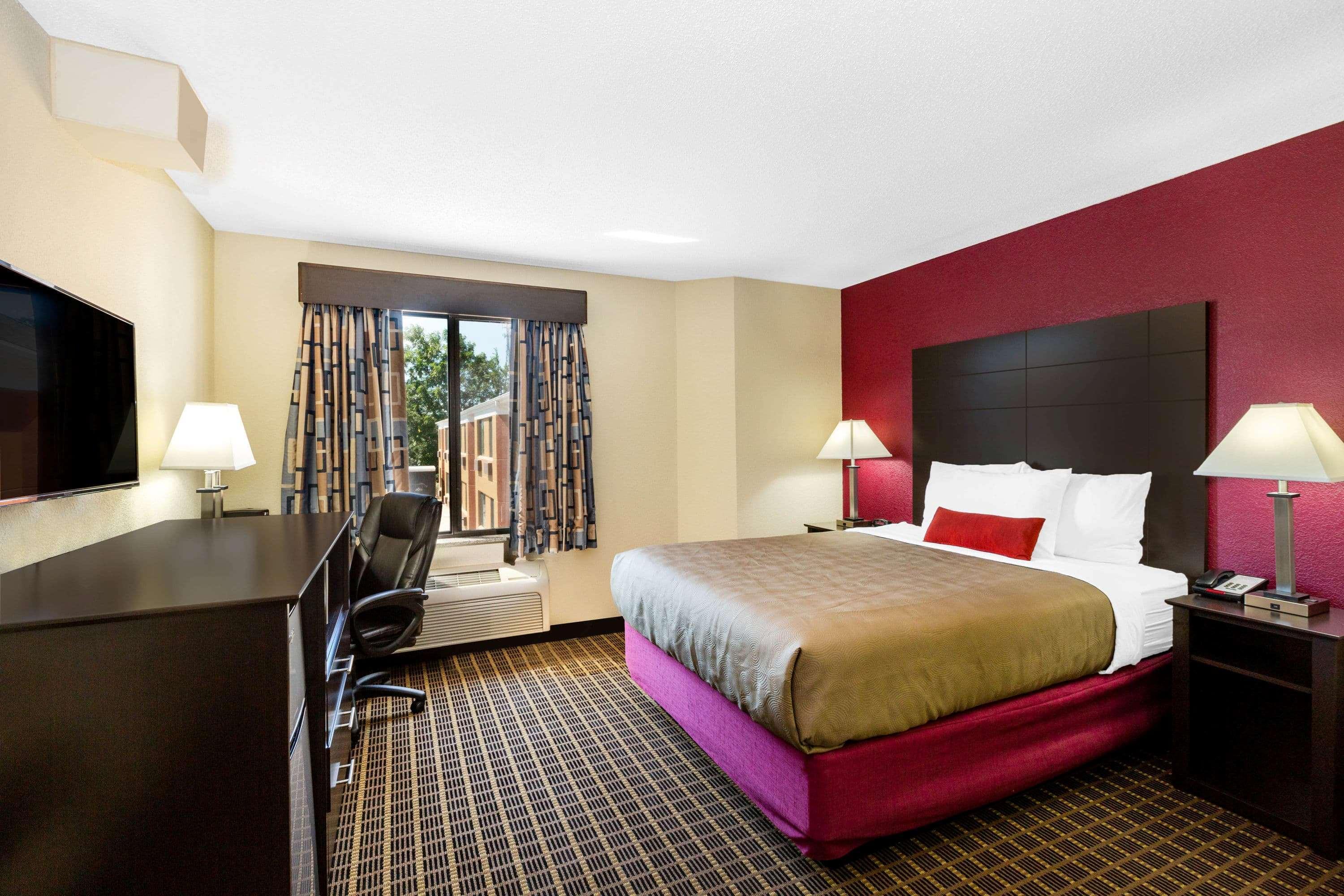 Baymont Inn & Suites By Wyndham Mukwonago Exterior foto