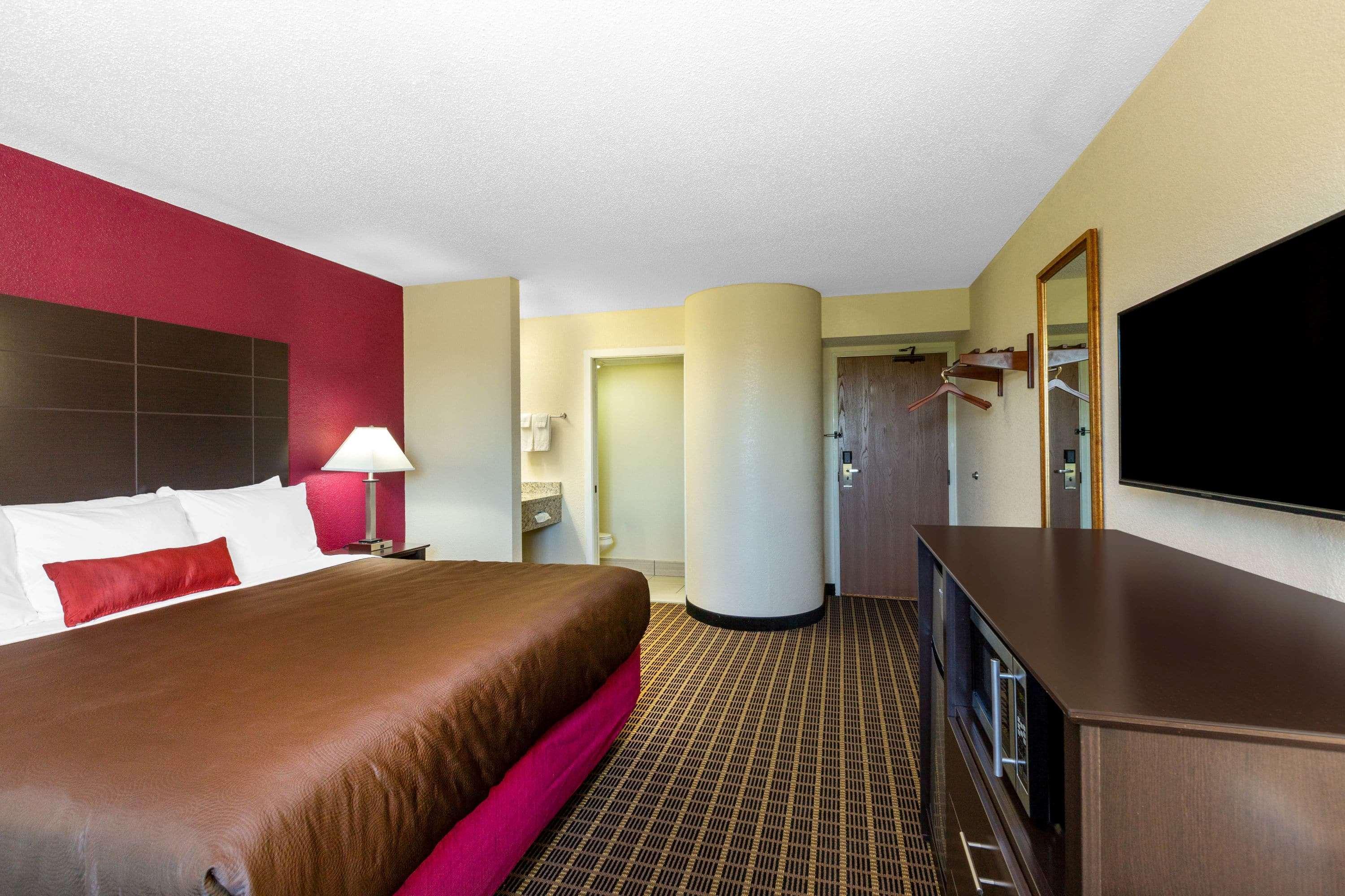 Baymont Inn & Suites By Wyndham Mukwonago Exterior foto